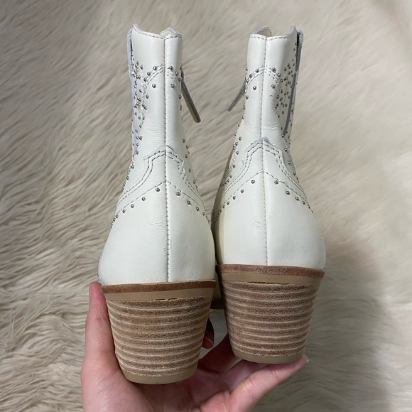 Dolce Vita White Leather Solow Studded Western Booties Cowboy Boots Western - Picture 7 of 10